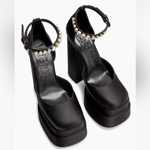 Versace D'orsay Satin Pumps Size 38.5 - Picture 3 of 7